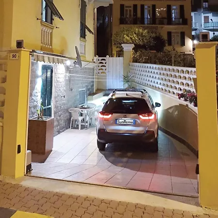 Casa Stefi Sunremo - Private Parking - 5 Min To The Beach *